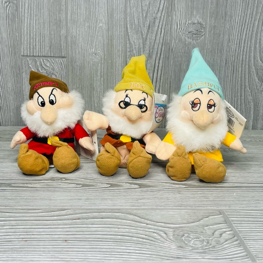 Disney 3 of the 7 dwarfs from Snow White Dwarf Plushies bashful , grumpy , doc